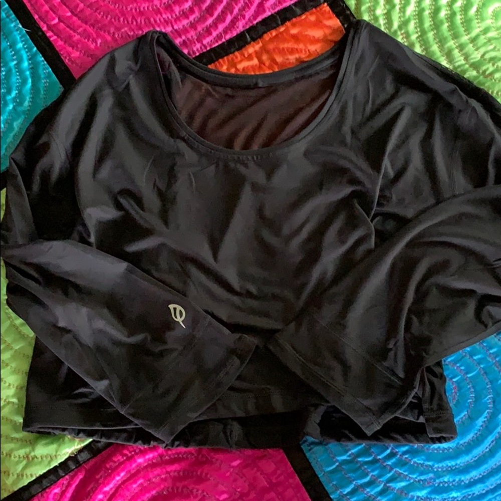 🖤NWOT P’tula Molly 3/4 black crop🖤